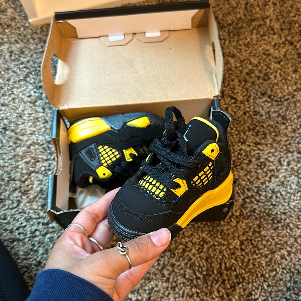 Baby shoes